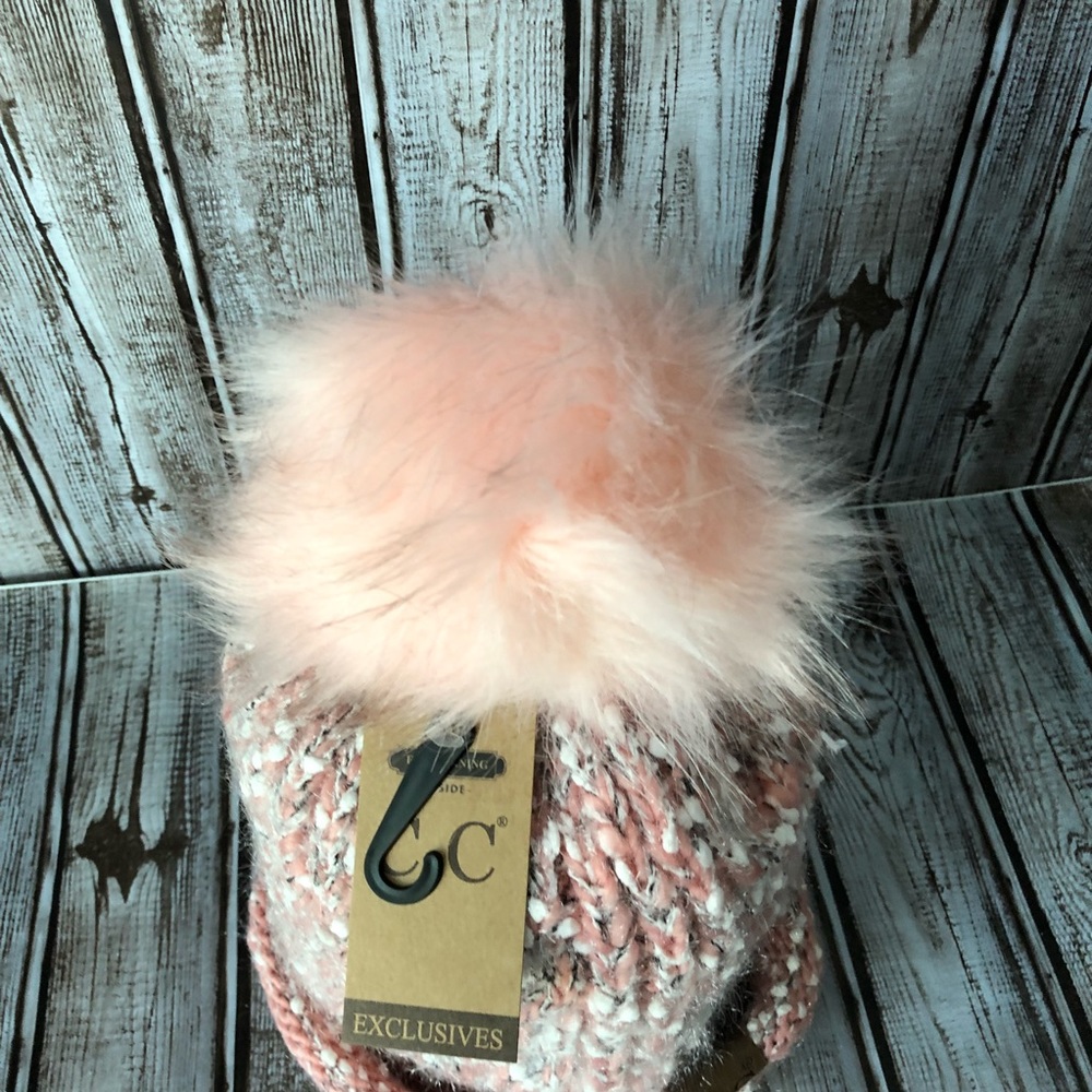 Eyelash confetti yarn C.C Beanie with faux fur pom - Picture 4 of 6